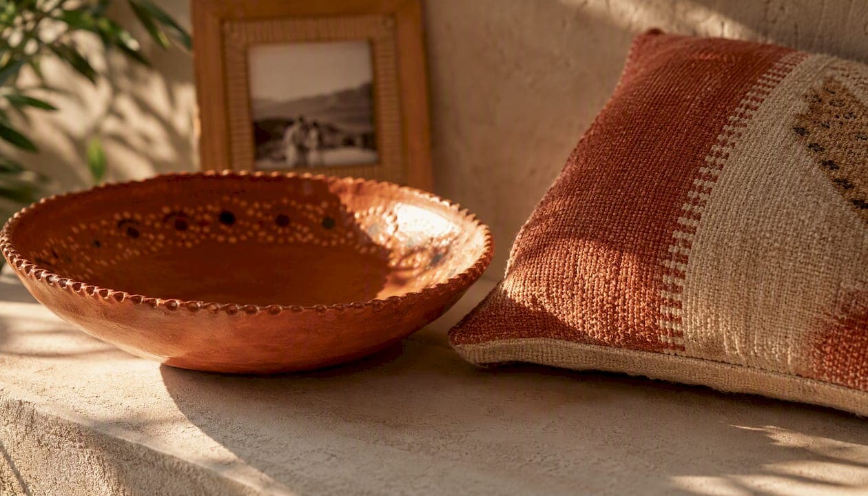 Meaningful Objects Improve Living Spaces by Anchoring Memory